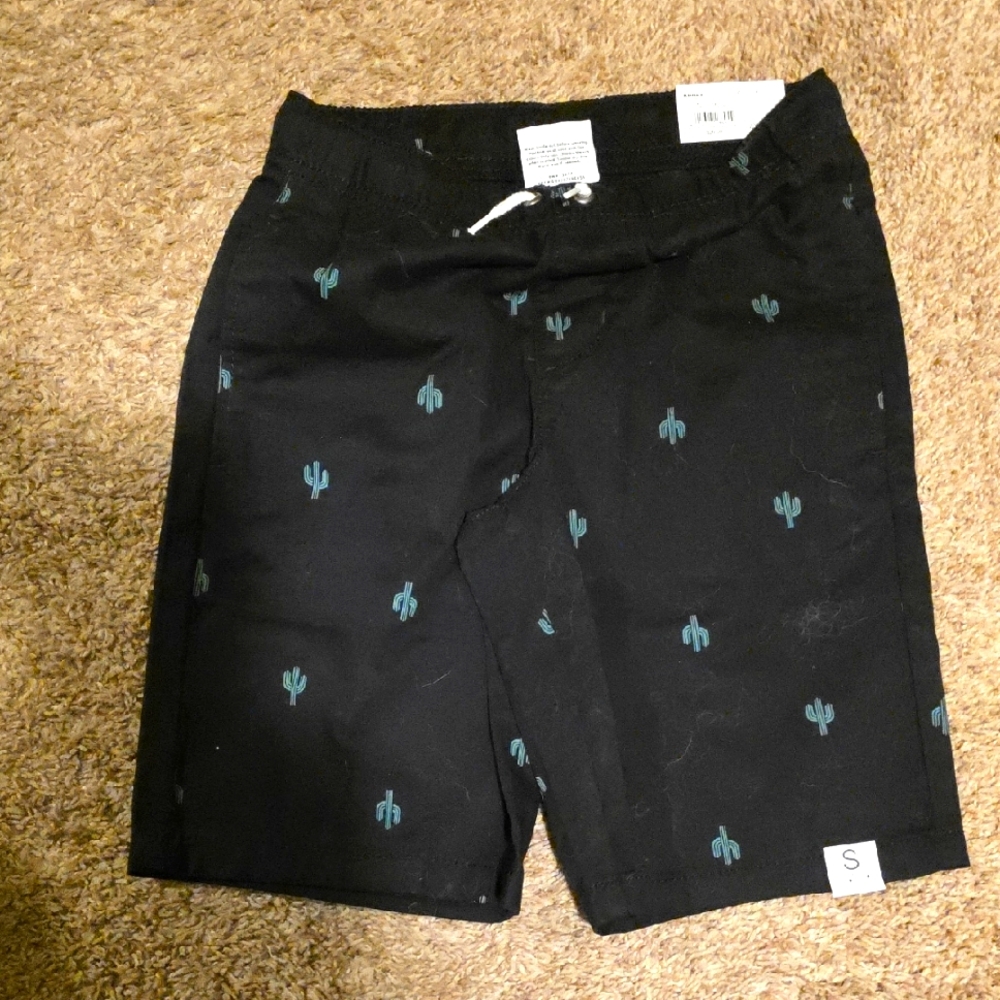 Kohl's Black Jogger Shorts with Green Cactus Design